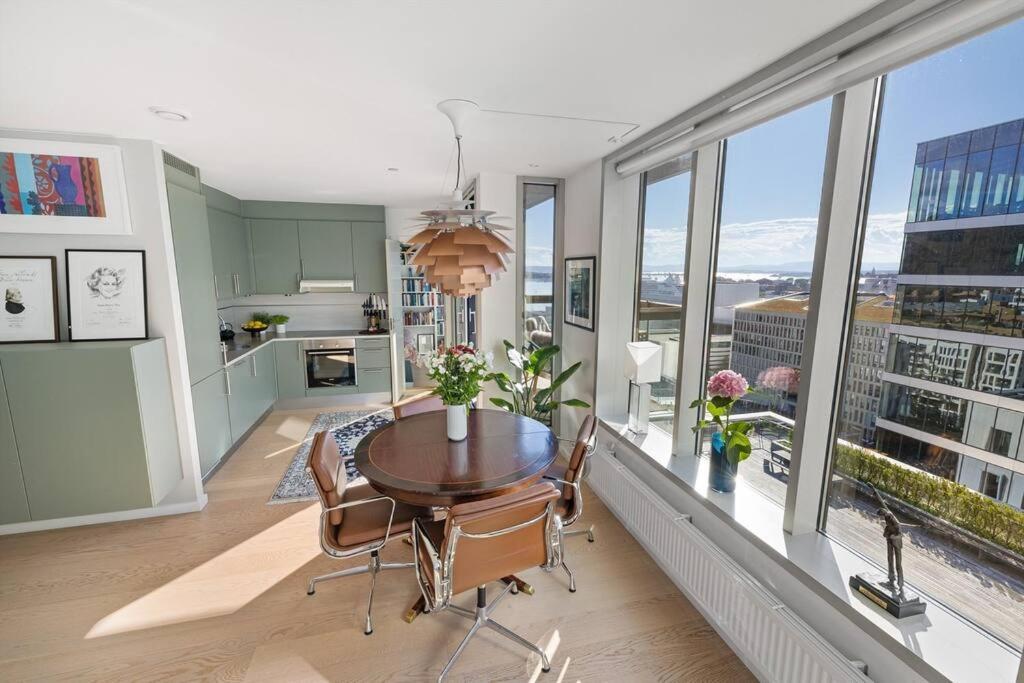 Modern 2Bed Room Sea View Apartment @ Oslo Barcode ภายนอก รูปภาพ