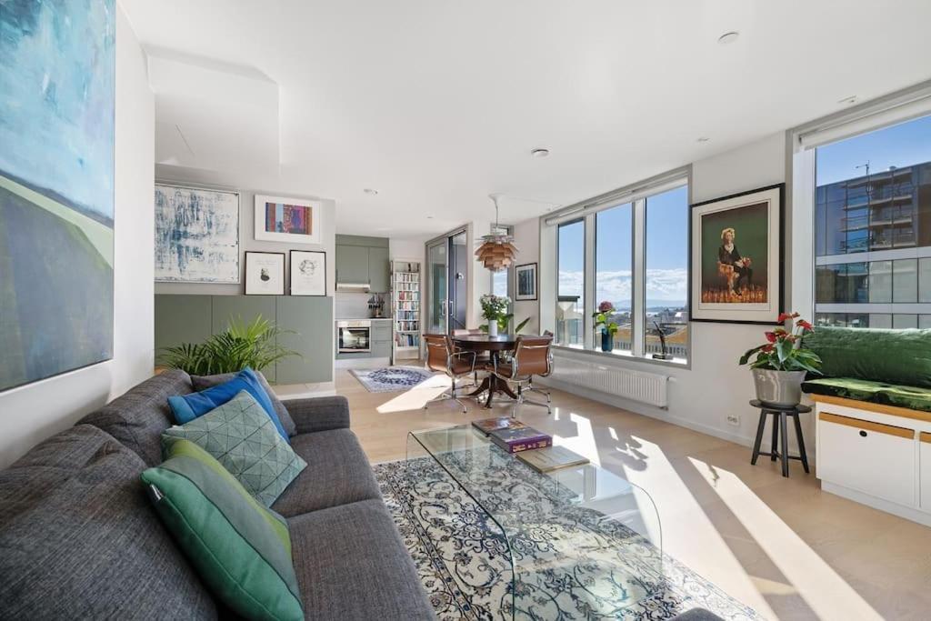 Modern 2Bed Room Sea View Apartment @ Oslo Barcode ภายนอก รูปภาพ
