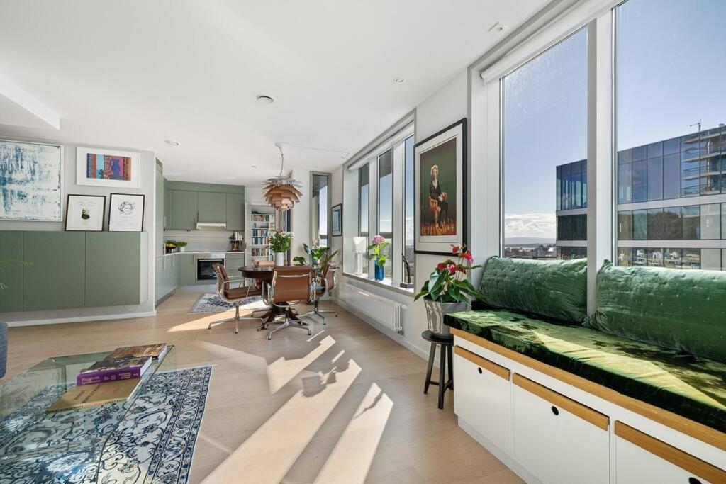 Modern 2Bed Room Sea View Apartment @ Oslo Barcode ภายนอก รูปภาพ