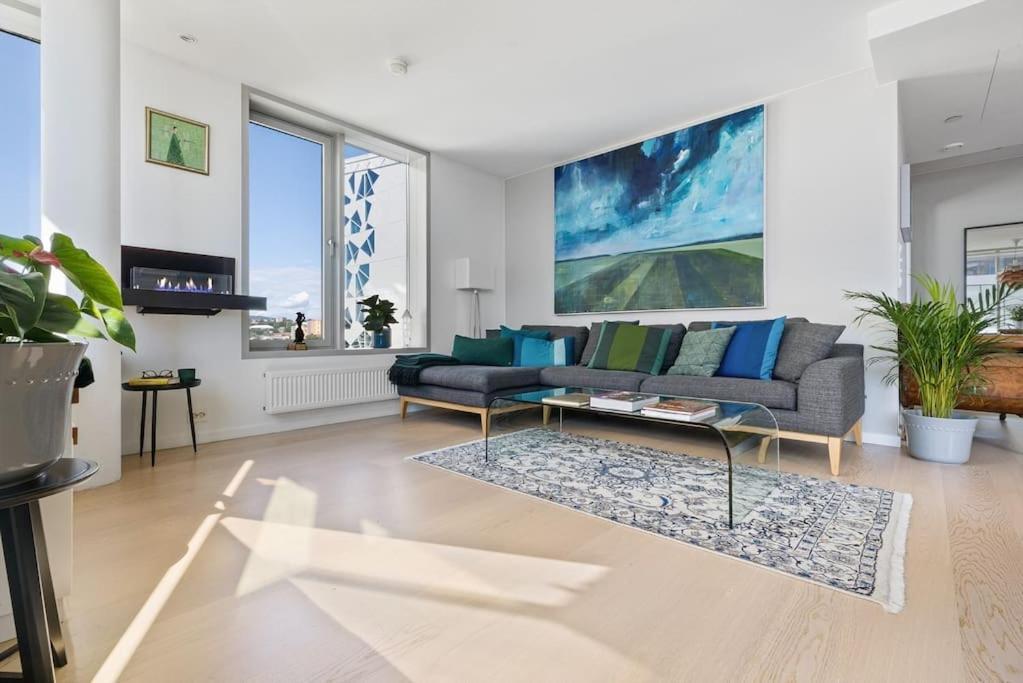 Modern 2Bed Room Sea View Apartment @ Oslo Barcode ภายนอก รูปภาพ