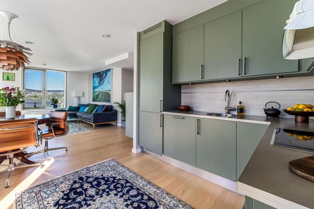 Modern 2Bed Room Sea View Apartment @ Oslo Barcode ภายนอก รูปภาพ